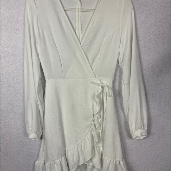 Alter’d State Feminine White Dress Size Small - Picture 2 of 5
